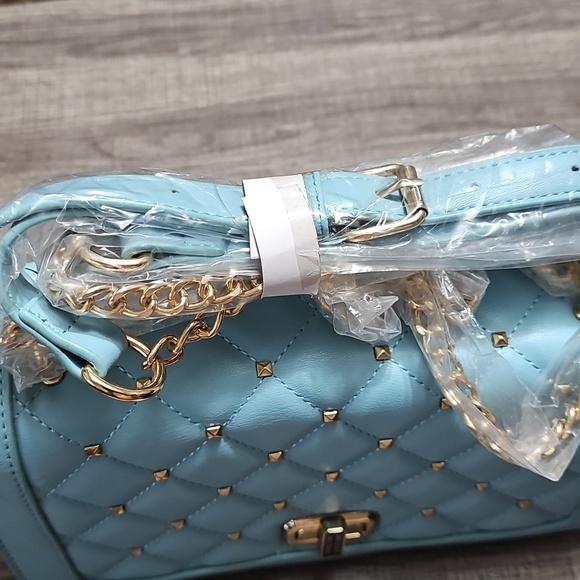 NWT - BADGLEY MISCHKA Elegant Blue Quilted Handbag - Picture 4 of 9